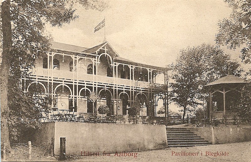 Gl. Pavillon.